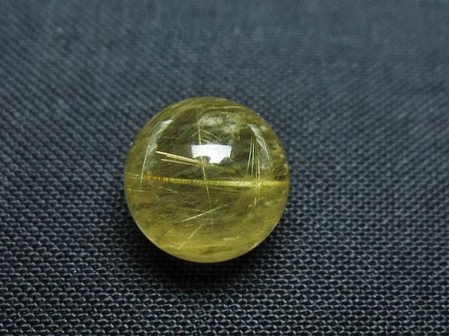 ゴールドタイチンルチル入り水晶丸玉 10mm [T355-1432]