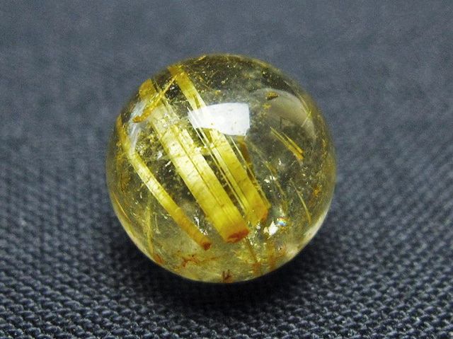 ゴールドタイチンルチル入り水晶丸玉 10mm [t355-1612]