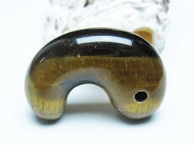 タイガーアイ※黄虎目石勾玉 [t356-1748]