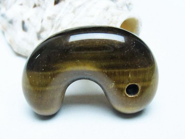 タイガーアイ※黄虎目石勾玉 [t356-1751]