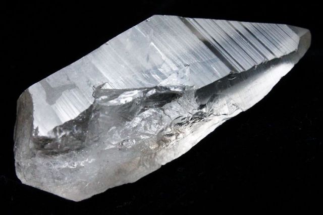 虹 未研磨 水晶 パワーストーン 原石 天然石 レムリアンシードとは