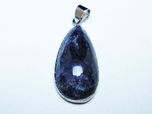 パワーストーン 天然石 アイオライト ペンダント[T377-1551]