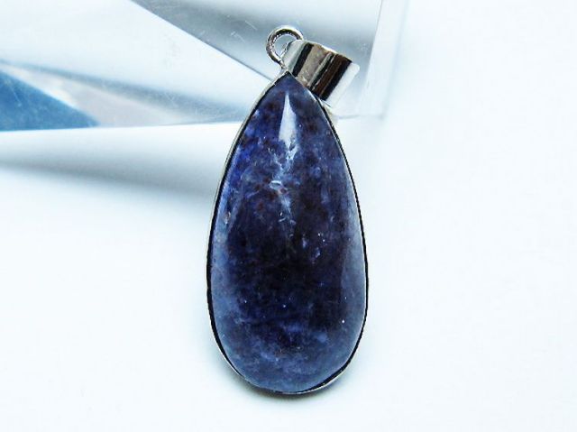 パワーストーン 天然石 アイオライト ペンダント[T377-1551]