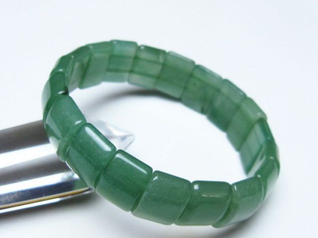 インド翡翠バングル [t379-3981]