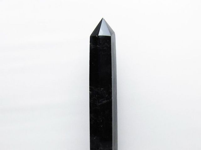 1.7Kgモリオン 純天然 黒水晶 六角柱 [t43-8693]