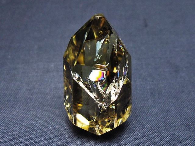 パワーストーン 天然石 虹入り黄水晶(シトリン)原石[T436-3026]