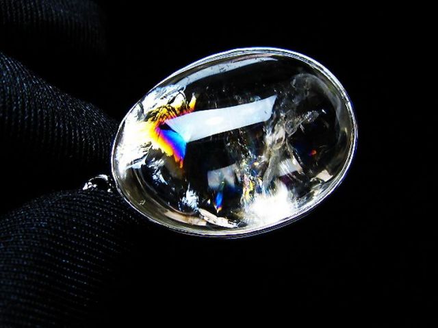 アイリスクォーツ 虹入り レインボー水晶 ペンダント [t436-3171]