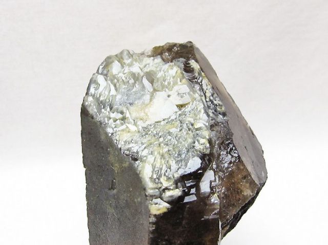 ライトニング水晶原石 [t443-4882]