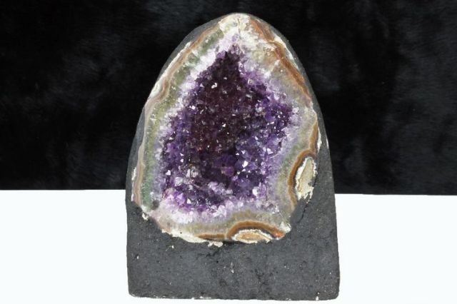 ブラジル産アメジストドーム [t466-1803]
