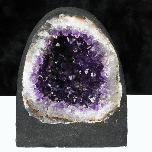 1.8Kgブラジル産アメジストドーム [t466-1823]