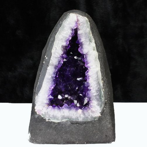 2.6Kgブラジル産アメジストドーム [t466-1827]