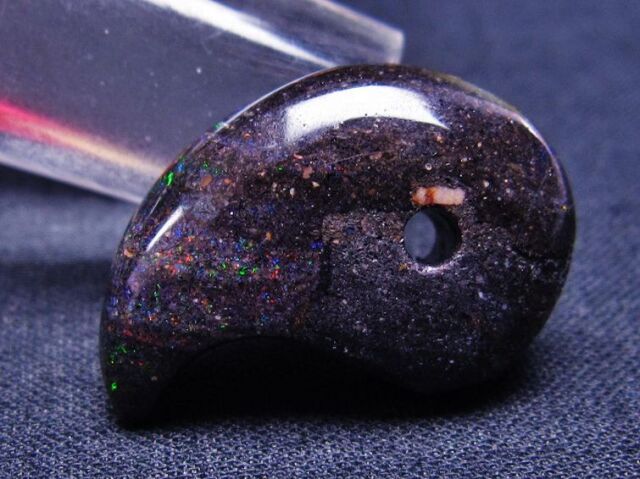 ブラックオパール勾玉[T468-273]
