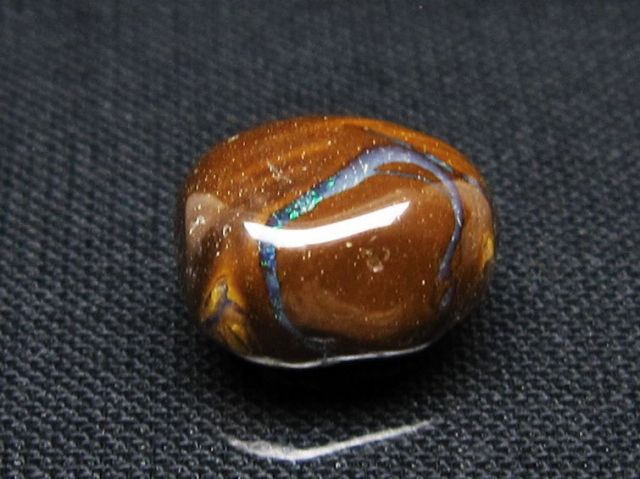 アイアンオパール 原石 [t468-651]
