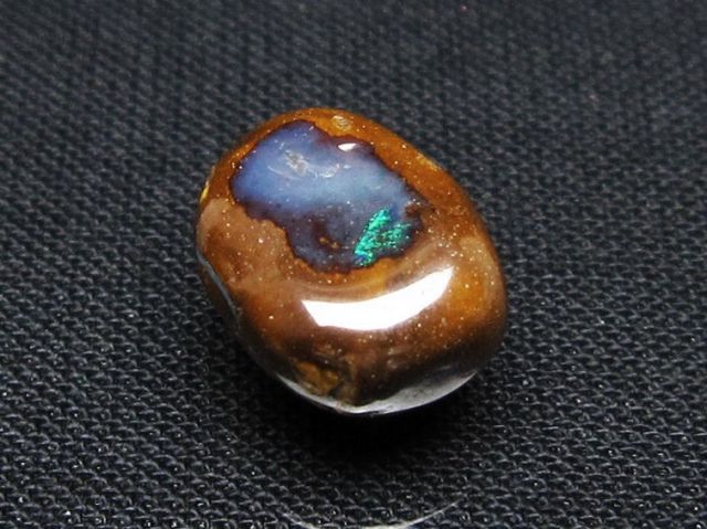 アイアンオパール 原石 [t468-651]