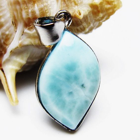 ラリマーペンダント [t495-4278]