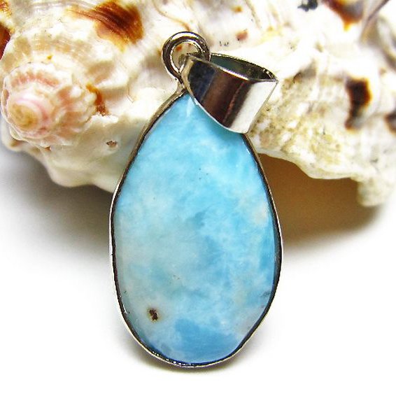 ラリマーペンダント [t495-4354]