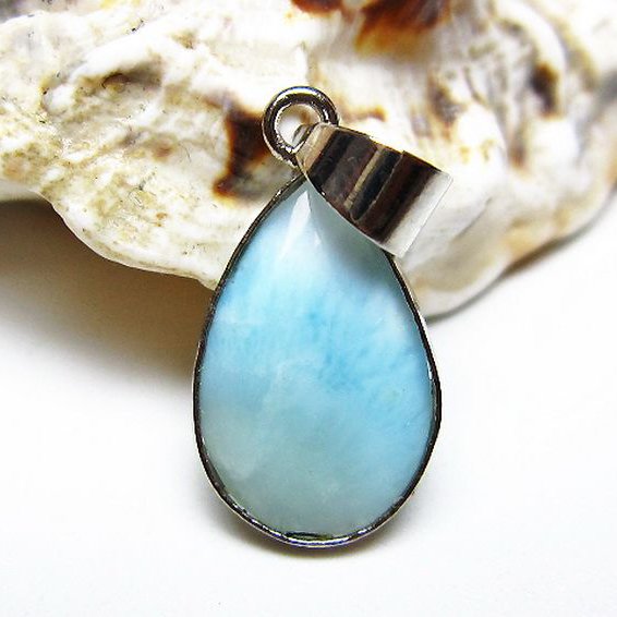 ラリマーペンダント [t495-4361]