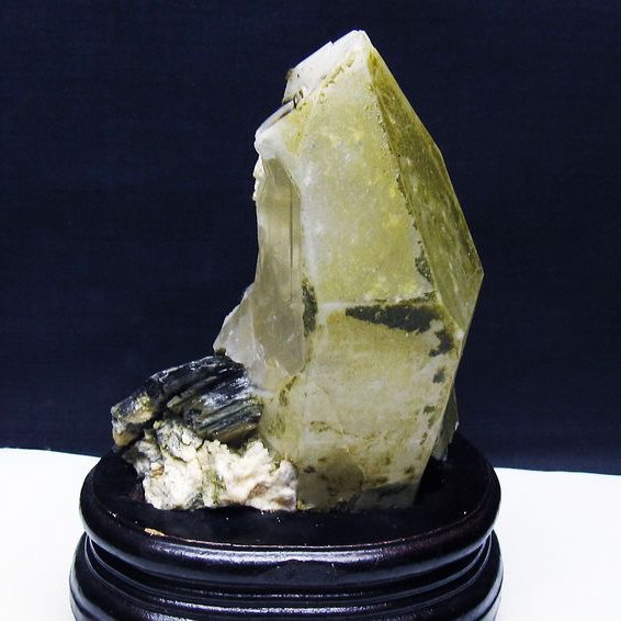 雲母入り ヒマラヤ水晶 原石 [t501-4252]