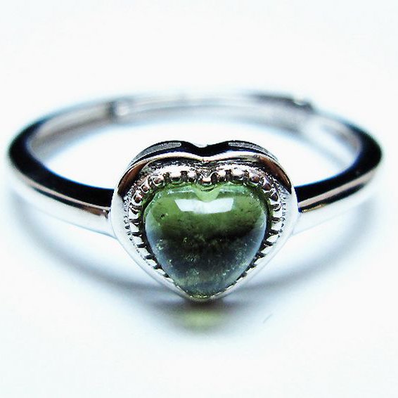 モルダバイト ハート指輪(13号) [t526-1343]