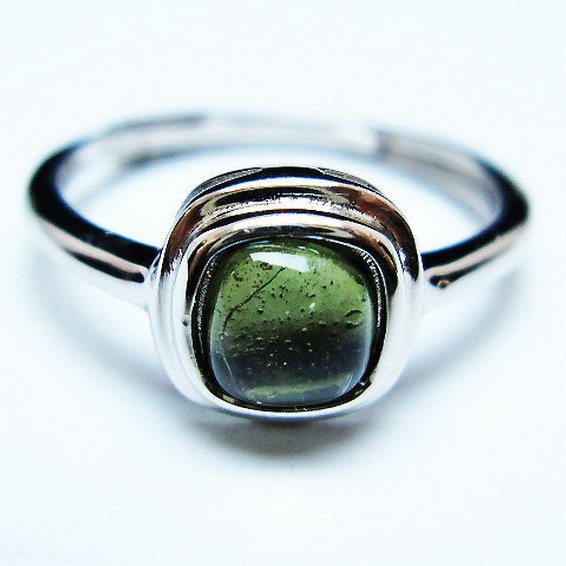 モルダバイト指輪(12号) [t526-1349]