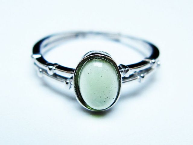 モルダバイト指輪(14号) [t526-1438]