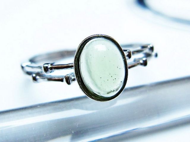 モルダバイト指輪(14号) [t526-1438]