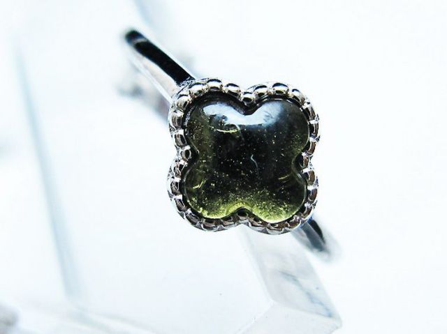 モルダバイト指輪(11号) [t526-1458]