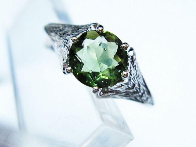 モルダバイト指輪 [t526-1464]