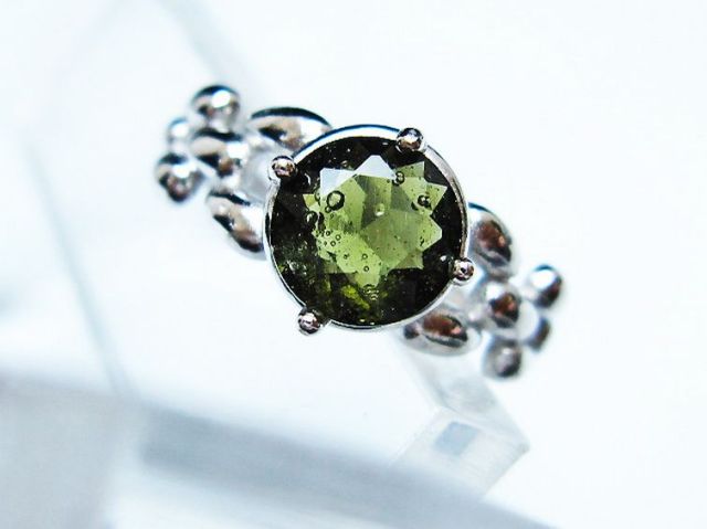 モルダバイト指輪(15号) [t526-1472]