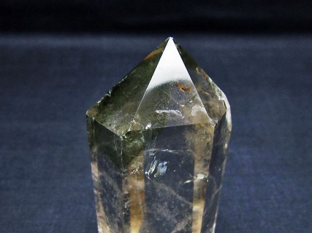 ガーデン水晶六角柱[T577-4683]
