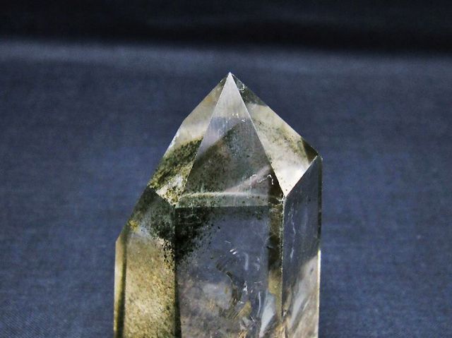 ガーデン水晶六角柱[T577-4728]