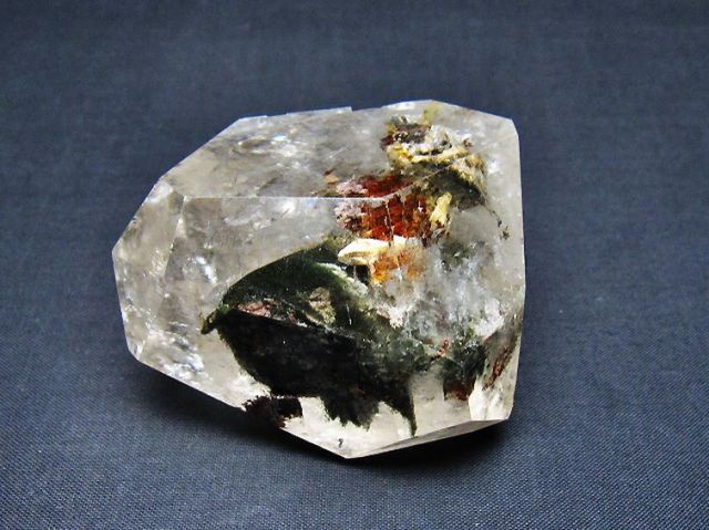 ガーデン入り水晶 原石 [t577-4846]