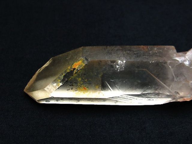 ヒマラヤ水晶六角柱[T579-3376]