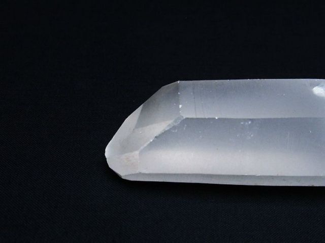 ヒマラヤ水晶六角柱[T579-3846]