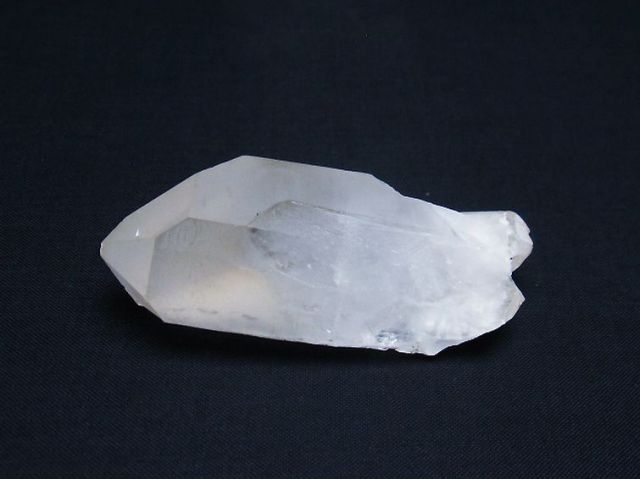 ヒマラヤ水晶六角柱[T579-3946]
