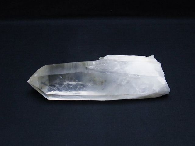 ヒマラヤ水晶六角柱　パワーストーン　鑑賞石　天然石　自然石　原石 パワーストーン 天然石 ヒマラヤ水晶六角柱[T627-6445]