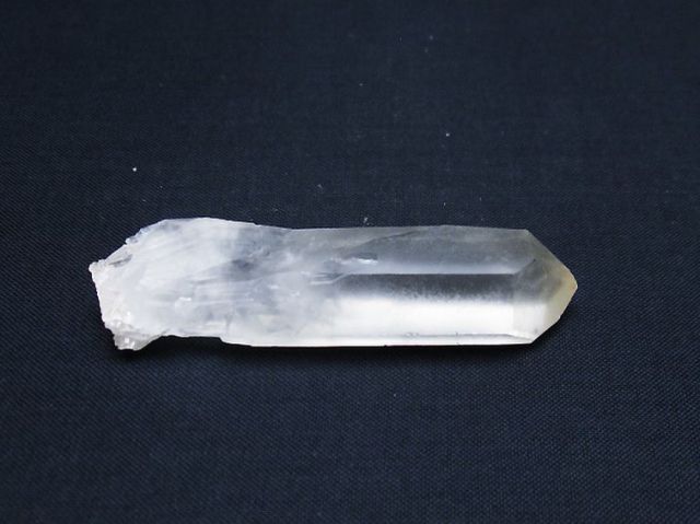 ヒマラヤ水晶六角柱[T579-4021]