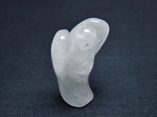 ヒマラヤ水晶天使置物[T585-2620]
