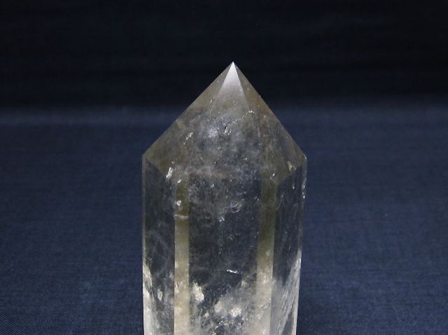ヒマラヤ水晶六角柱[T60-26023]