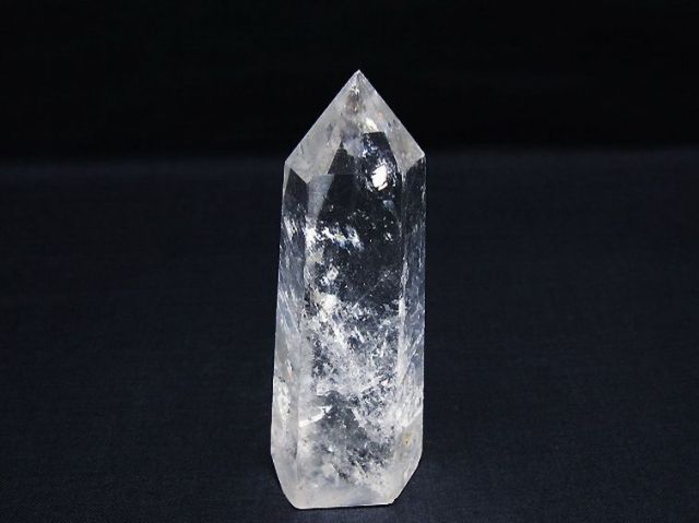 ヒマラヤ水晶クラスター　4個セット　六角柱　総重量2kgオーバー パワーストーン 天然石 ヒマラヤ水晶六角柱[T60-27056]