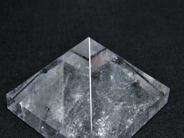 ヒマラヤ水晶ピラミッド[T600-2167]
