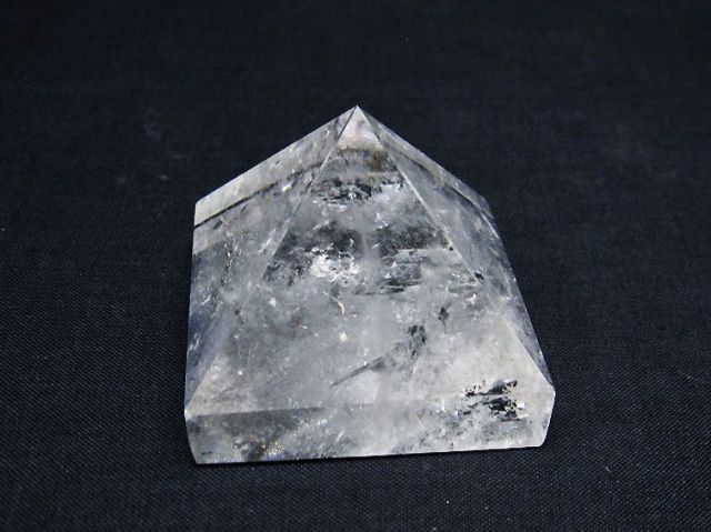 ヒマラヤ水晶ピラミッド[T600-2432]