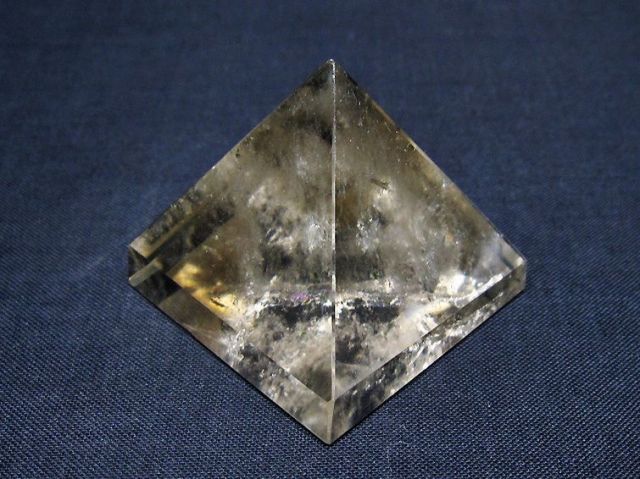 パワーストーン 天然石 ヒマラヤ水晶ピラミッド[T600-2644]