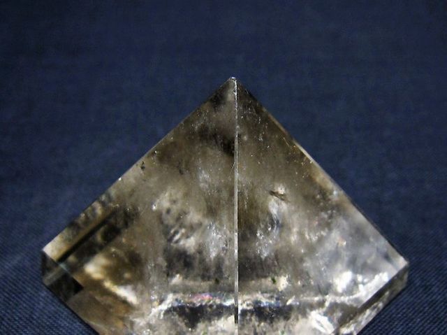 パワーストーン 天然石 ヒマラヤ水晶ピラミッド[T600-2644]