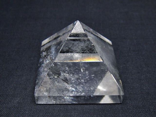 パワーストーン 天然石 ヒマラヤ水晶ピラミッド[T600-2685]