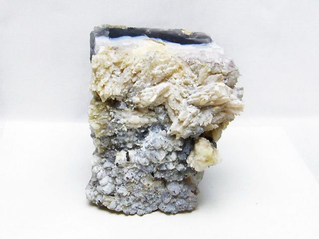 1.5Kgウルグアイ産カルサイトアメジストクラスター[T603-9630]