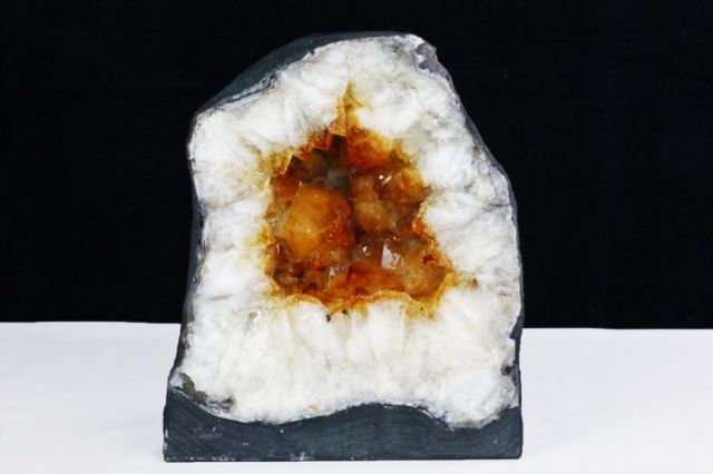 9.1Kgパワーストーン 天然石 ブラジル産シトリンドーム[T611-10411]