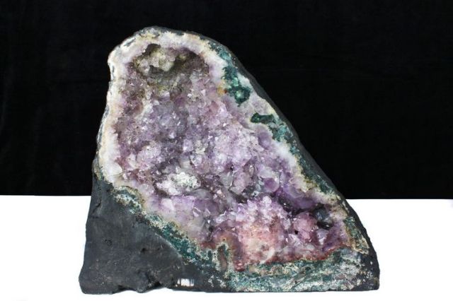 9Kgブラジル産 フラワーアメジストドーム[T611-10479]