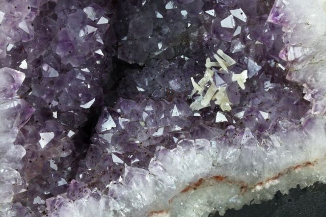 18.9Kgパワーストーン 天然石 ブラジル産 アメジストドーム同梱不可