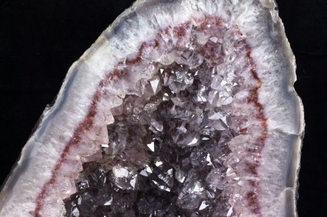 ブラジル産 フラワーアメジストドーム 高品質]ブラジル産アメジストドーム（高さ約34.5cm） - 埼玉県